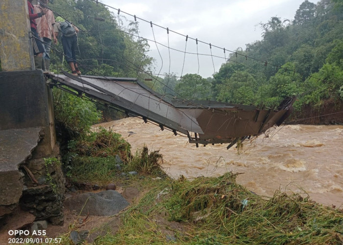 Warga Dua Desa minta Pemdes  Bangun Jembatan 