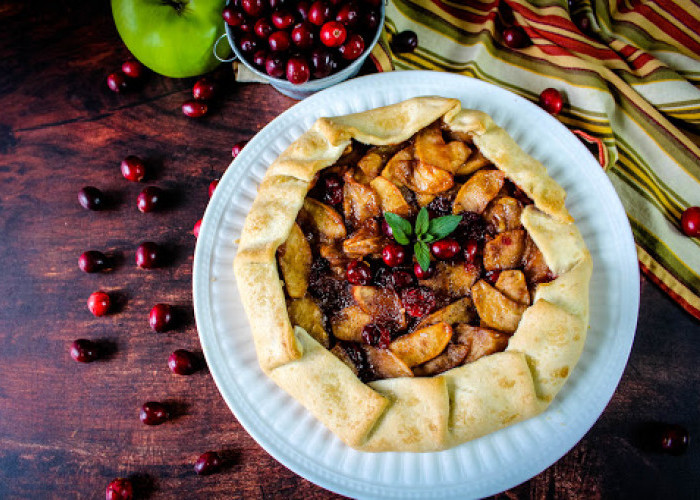 Rekomendasi Dessert : Resep Mulberry Apple Galette