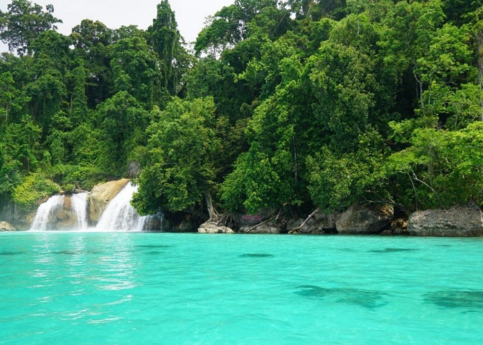 Air Terjun Kiti-Kiti Raja Ampat Surga Tersembunyi di Papua Barat
