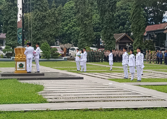 Upacara Gabungan HUT HKN, PGRI, KORPRI dan Provinsi, Ini Pesan Sekda