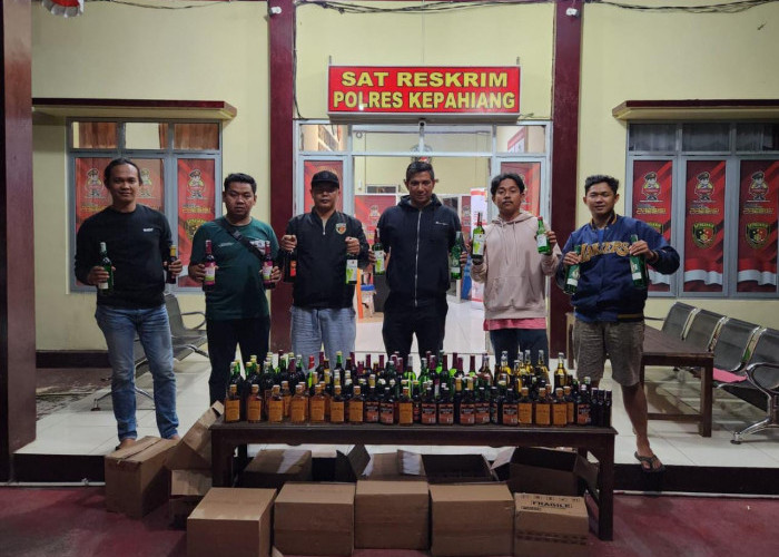 Polres Amankan 120 Botol Miras dari Warung Manisan di Kepahiang