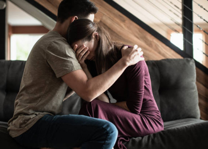 Tanda Pasangan Sedang Depresi dan Membutuhkan Dukungan
