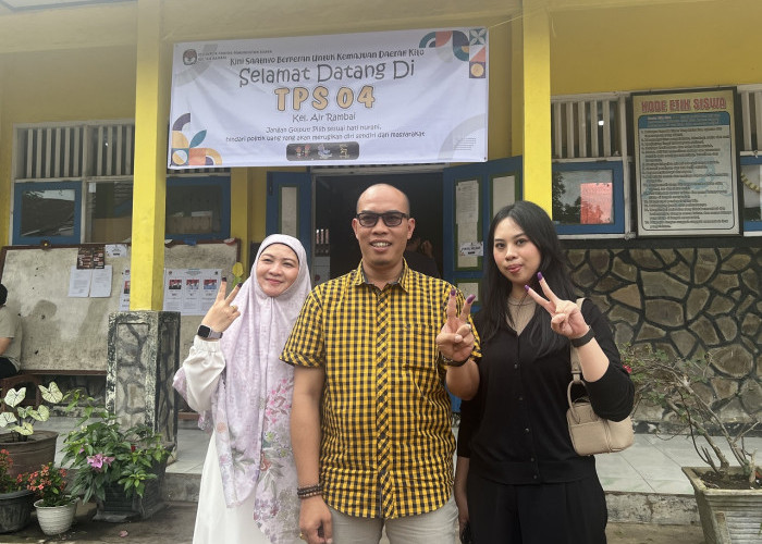 Didampingi Anak dan Istri, Hendra Nyoblos di TPS 4 Gajah Mada