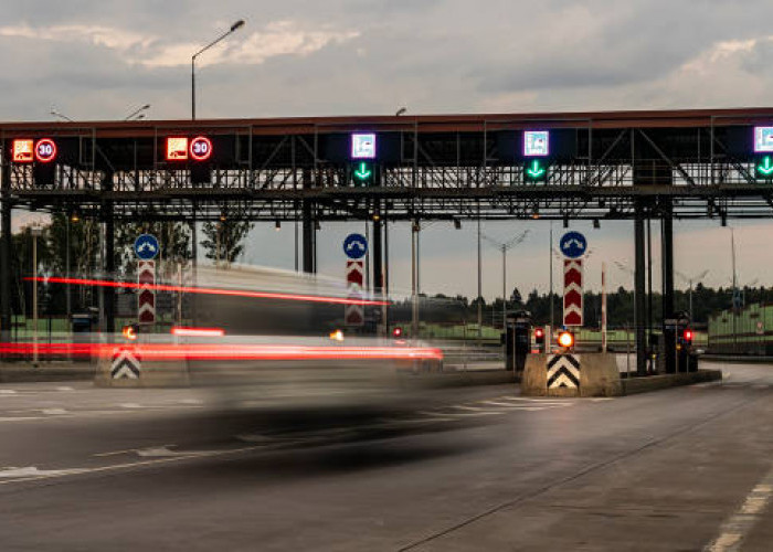 Inilah  Alasan Kenapa Jalan Tol Ada yang Dilapisi Beton dan Ada yang Aspal