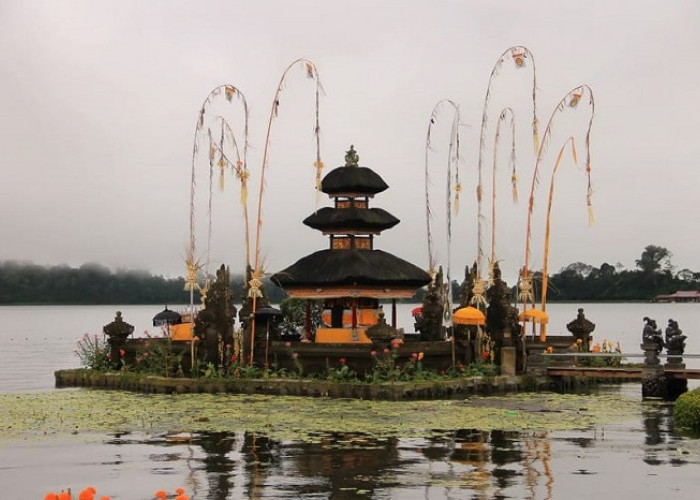 Pura Ulun Danu Beratan Bali, Situs Religi yang Mempesona
