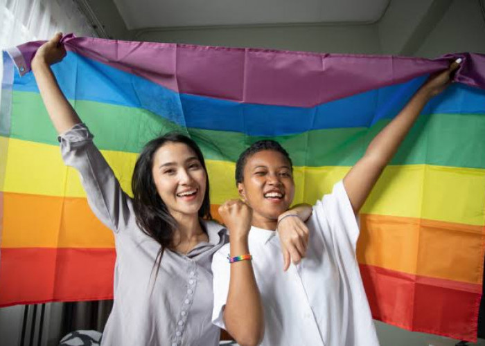 Waria Gay Semakin Marak, Bagaimana Menurut Pandangan Agama dan Budaya? 