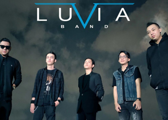 Lirik Lagu ' Orang Yang Salah ' Luvia Band
