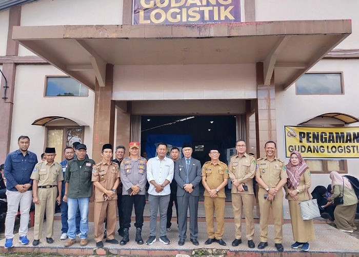 Bupati Rejang Lebong Pantau Gudang Logistik Pemilu 