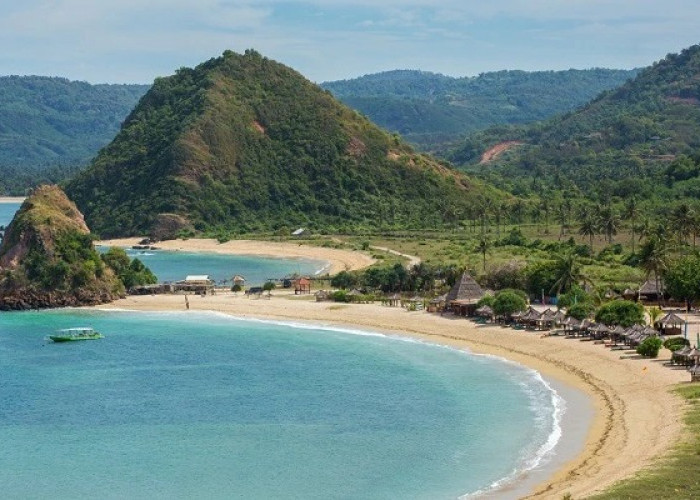 Membandingkan Keindahan Pantai Kuta Lombok 