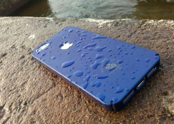 Mengapa Tetesan Air Bisa Membuat Layar HP Tidak Terkendali? Ini Jawabannya