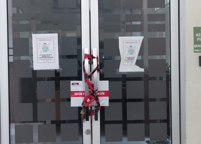 Pasca OTT, Ruangan Bupati dan Wabup Rejang Lebong Disegel KPK