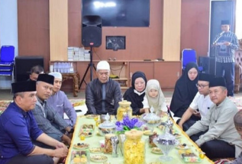 Selama Naik Haji, Bupati Terus Doakan RL