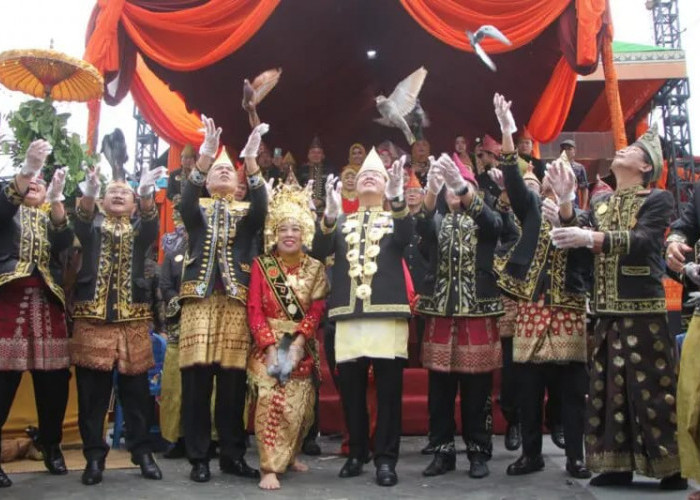 Gubernur Buka Festival Budaya Daerah HUT Kota Curup