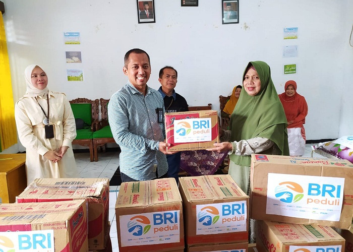 BRI KC Curup Berbagi Bahagia Bersama Group Salurkan Bantuan Sembako