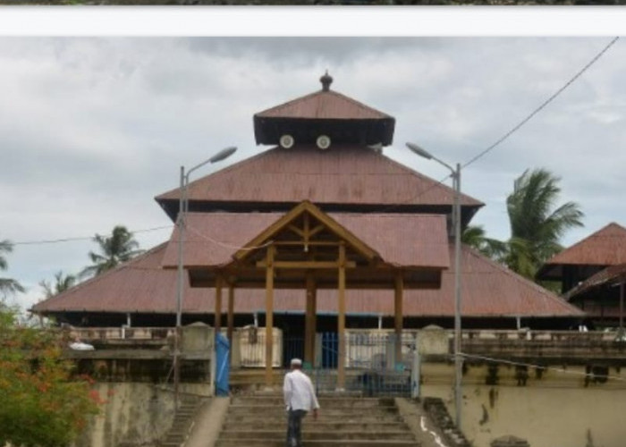 9 Masjid Tertua di Indonesia, Salah Satunya Ada di Bengkulu