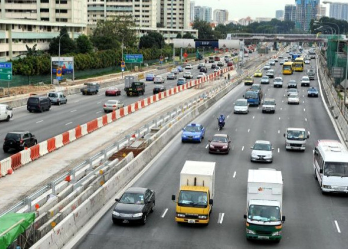 Sering Diabaikan, Ini Cara Menjaga Jarak Aman Berkendara yang Benar