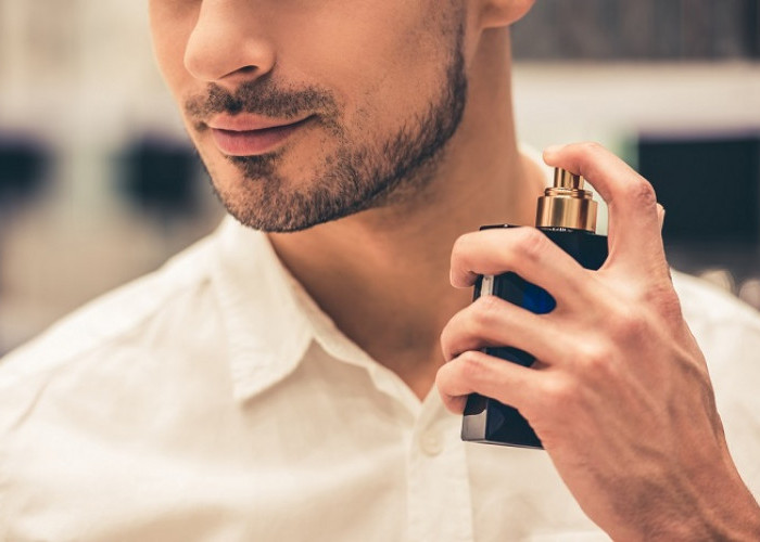 Trik Ampuh: Cara Mengaplikasikan Parfum Agar Wanginya Tahan Seharian