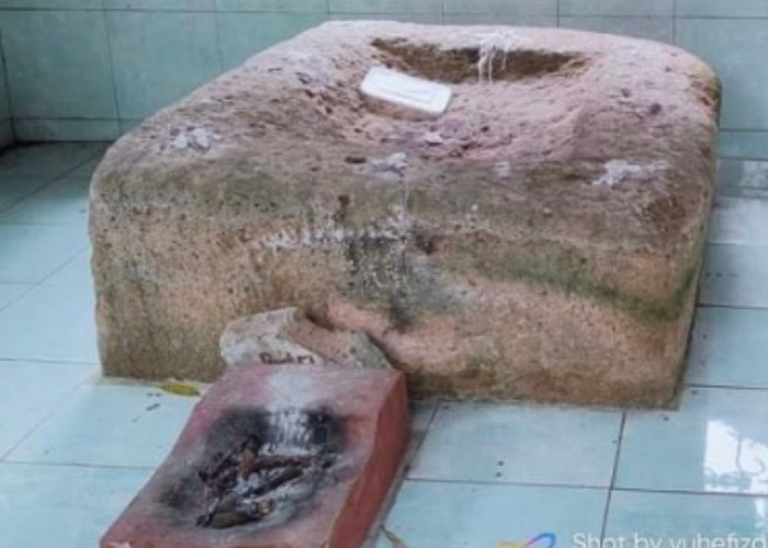  Batu Menangis di Wisata Suban Air Panas Curup, Batu Peninggalan Zaman Kerajaan Majapahit dan Sriwijaya