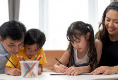 Bukan Hanya di Kelas, Ini Peran Keluarga dan Lingkungan dalam Pendidikan